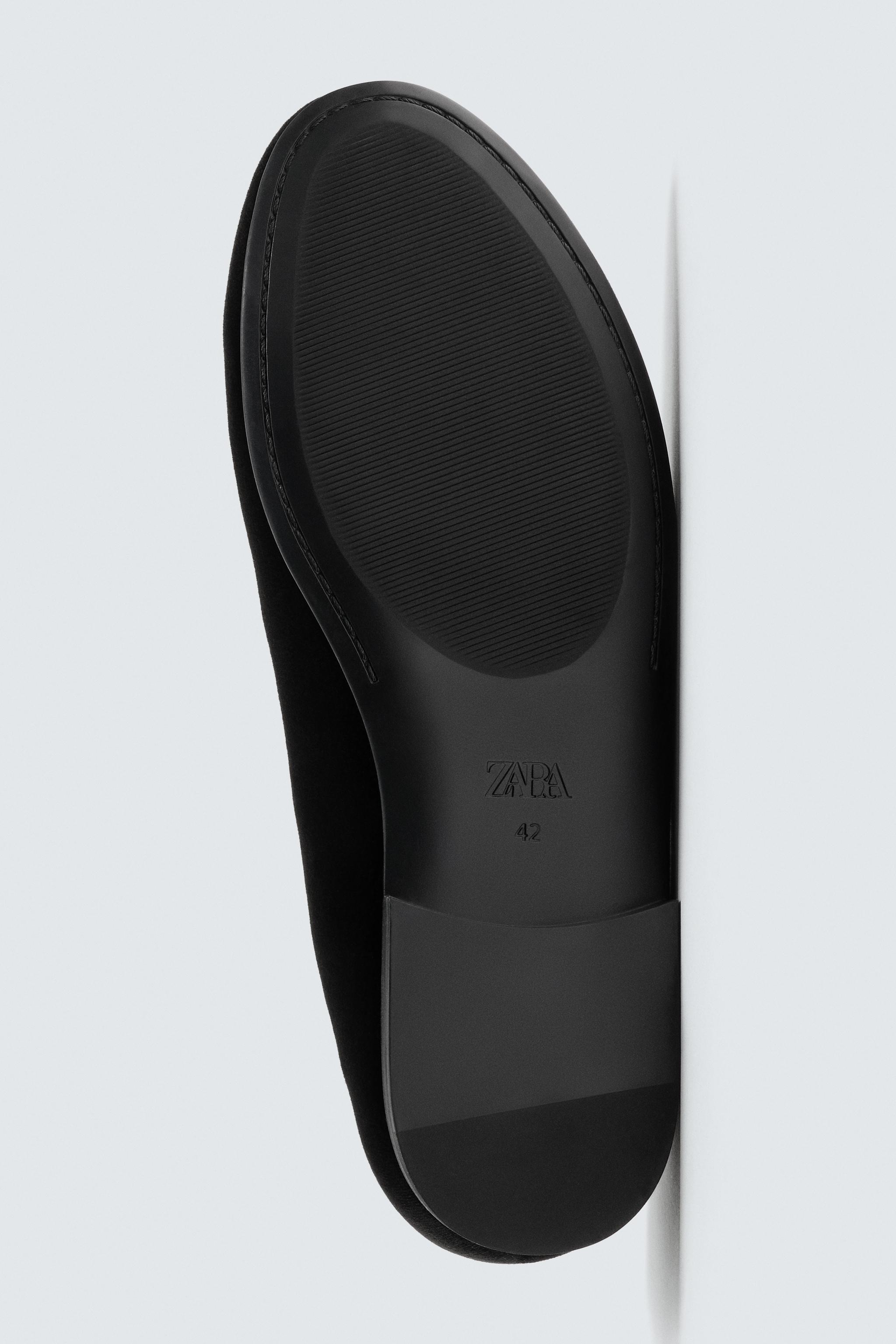 VELVET EFFECT LOAFERS